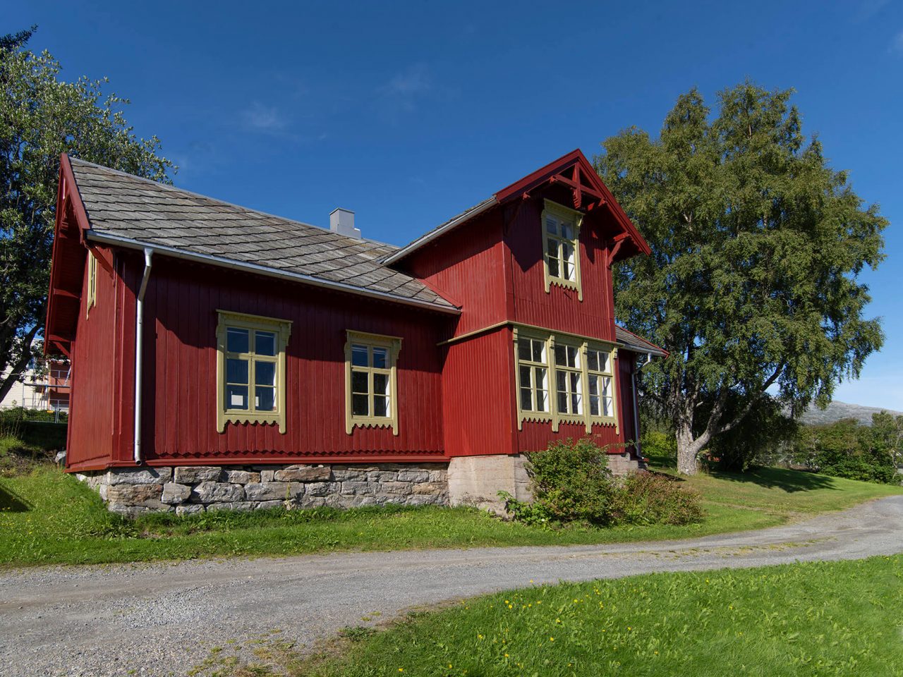 Gammelskolen, Leland, Leirfjord